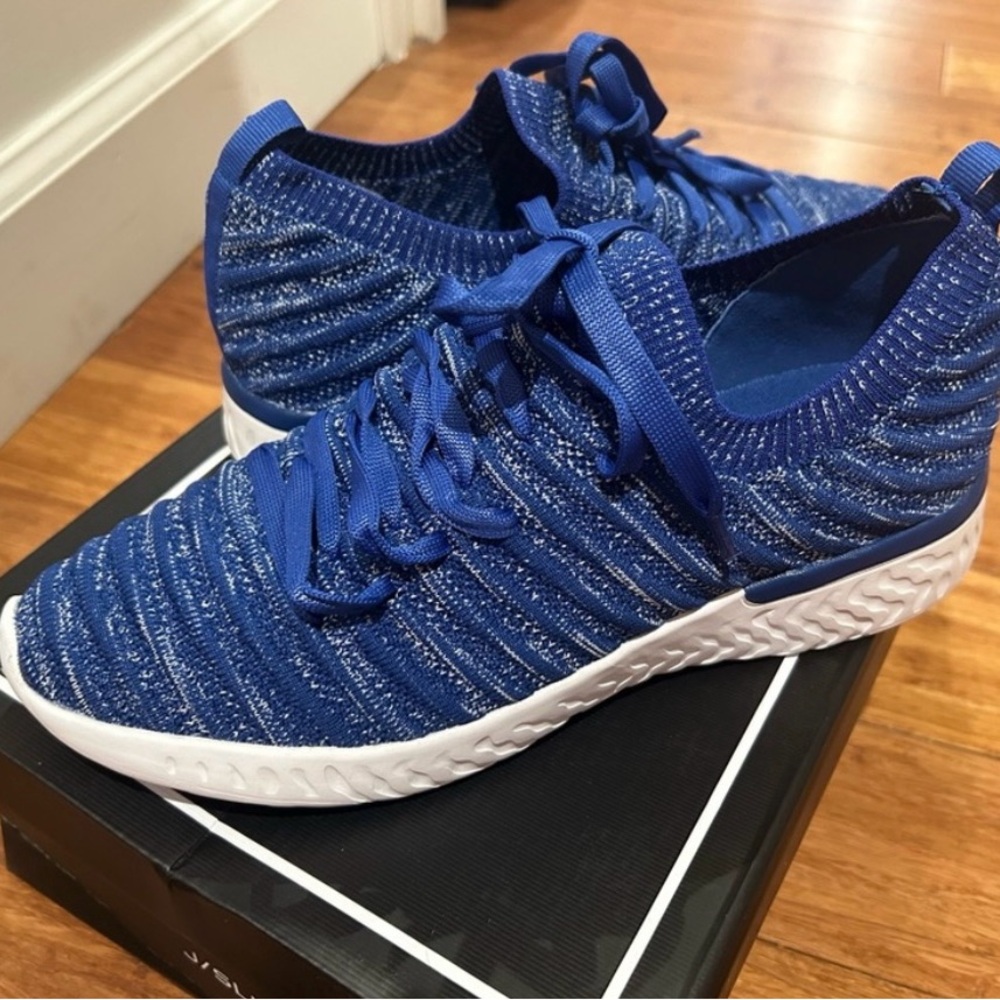 J/SLIDES New In Box Urban Sport Blue Knit Sneakers size 10